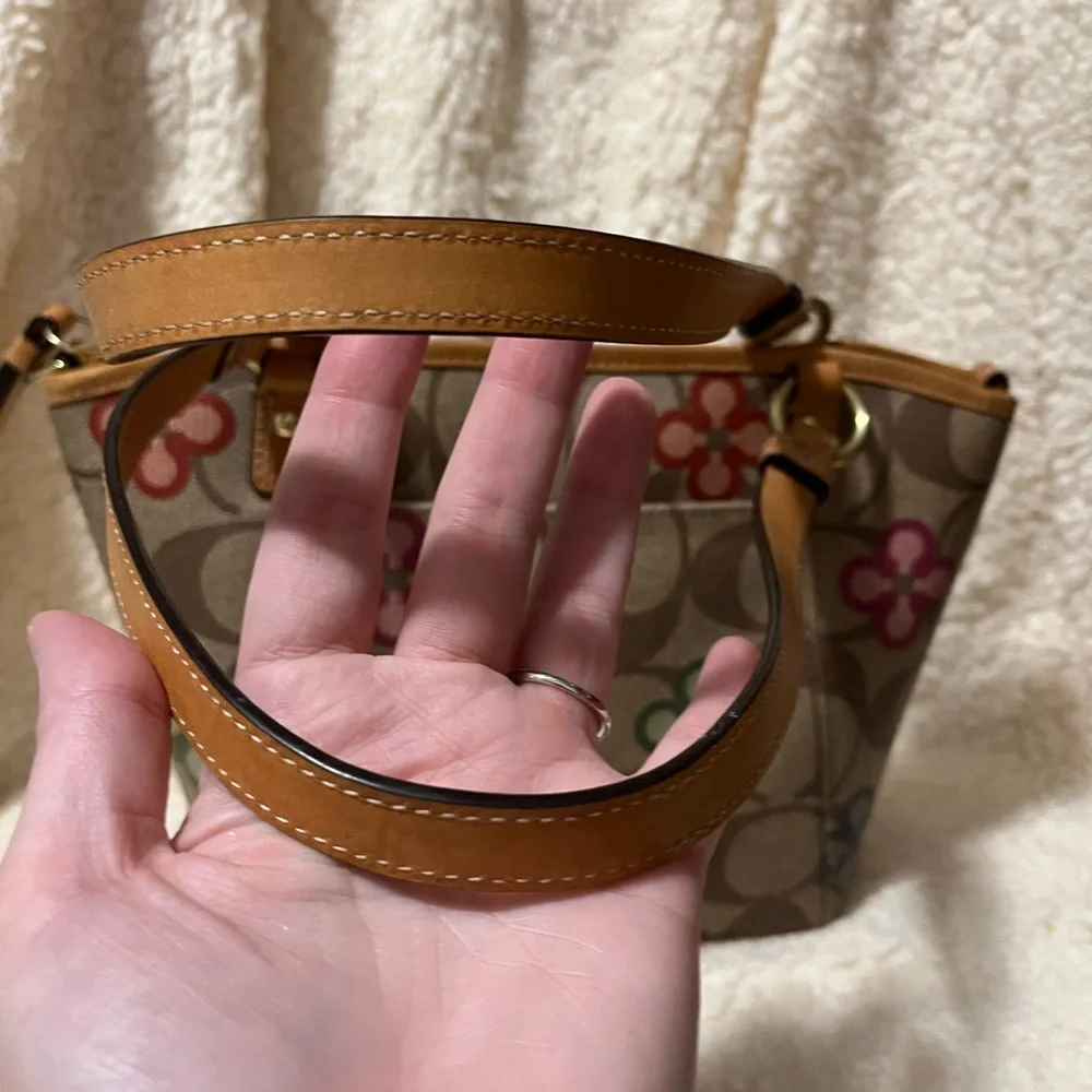 Coach Peyton Clover Bag - Picture 10 of 11